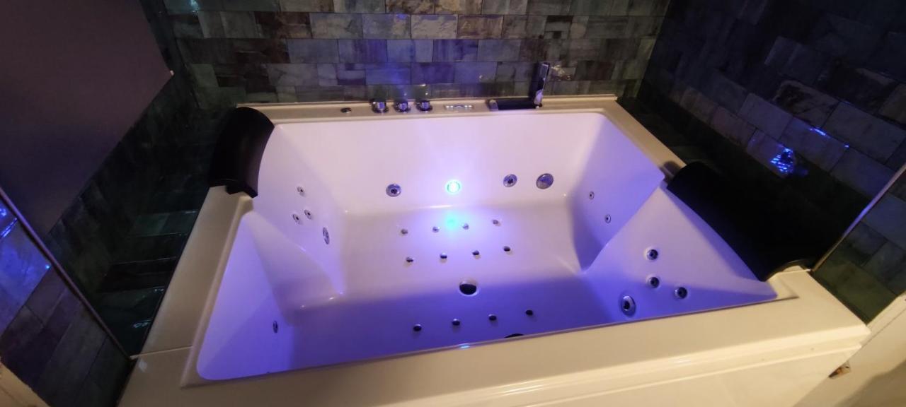 Apartamento Latorre Jacuzzi Jerez Jerez de la Frontera Exterior foto